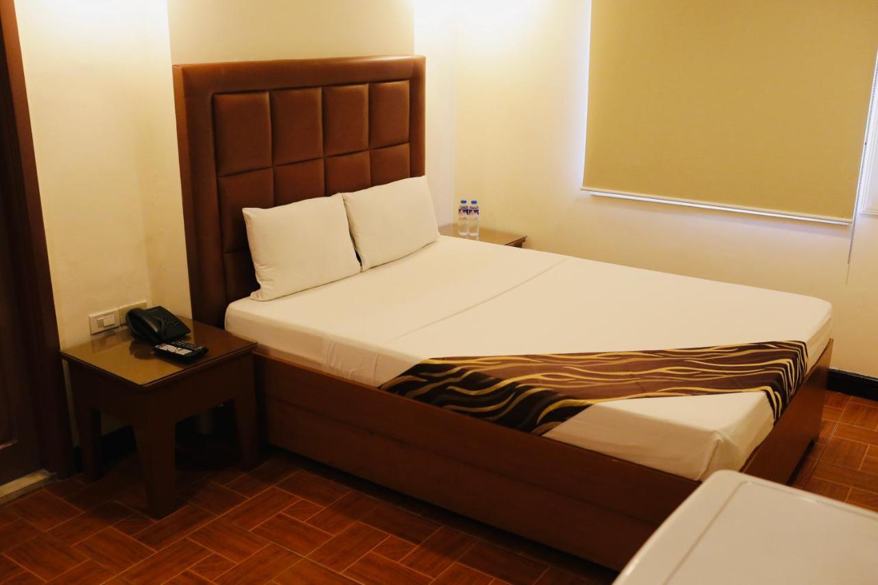 Amalfi718 Hotel Lipa City Extérieur photo