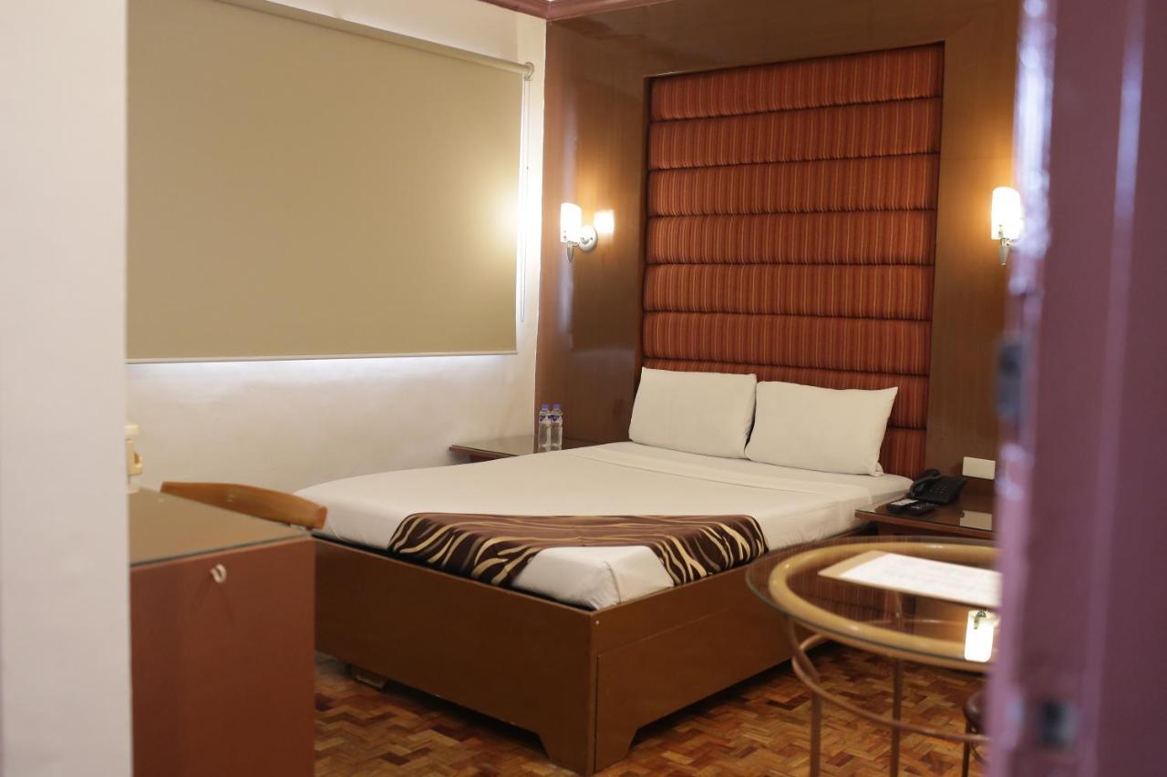 Amalfi718 Hotel Lipa City Extérieur photo