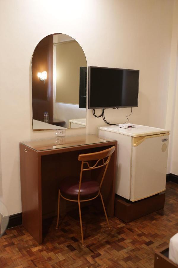 Amalfi718 Hotel Lipa City Extérieur photo