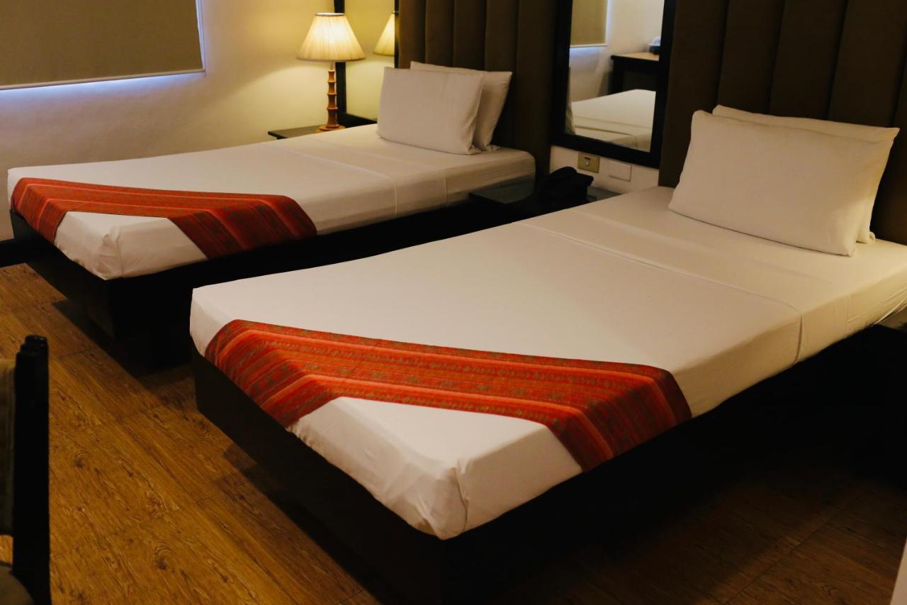 Amalfi718 Hotel Lipa City Extérieur photo