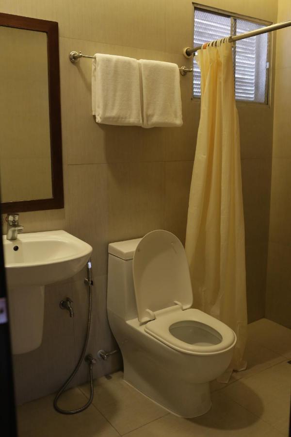 Amalfi718 Hotel Lipa City Extérieur photo